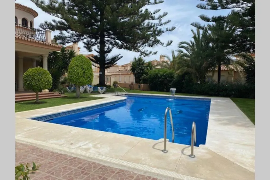 Ar 18 Belgravia Club Villa Estepona